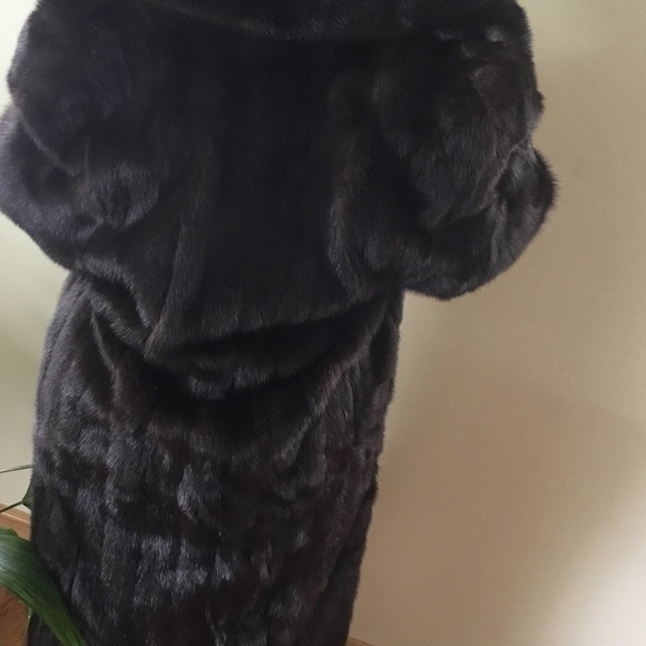 ELEGANT AUTHENTIC MINK FUR COAT - Picture 2 of 7